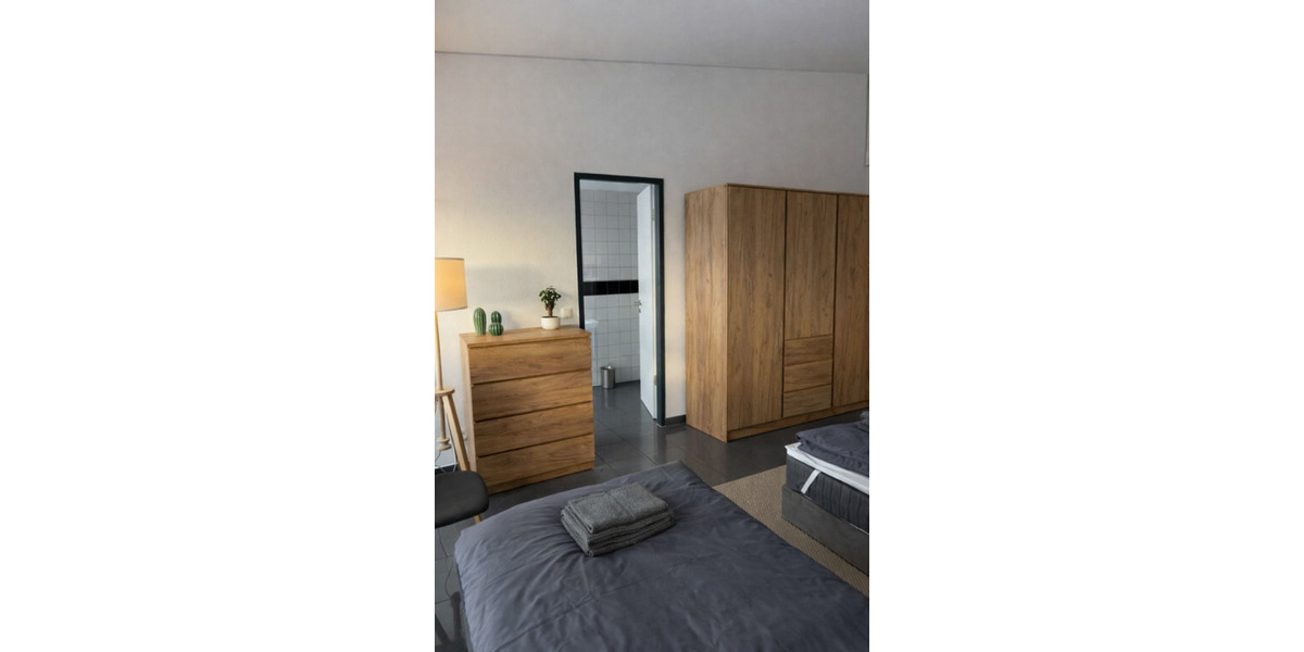 Wohnen auf Zeit Ludwigsfelde - 5 Zimmer, 170 m&sup2;, 20&euro; | Angebot:23515395