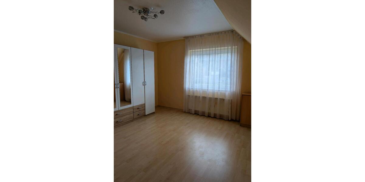 Dachgeschoßwohnung Hilter am Teutoburger Wald - 4 Zimmer, 148 m&sup2;, 1.100&euro; | Angebot:24721373