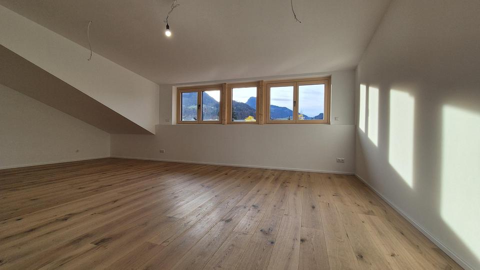 NEUBAU - ERSTBEZUG, Traumhaftes Penthouse, höchste Qualität, 6m-Panoramagaube & 360 Grad Bergblick 3 zimmer