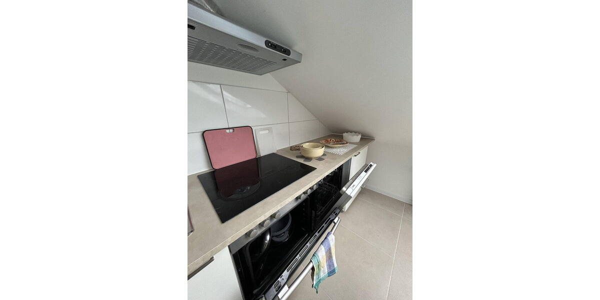 Etagenwohnung Karlsruhe Oststadt - 3 Zimmer, 15 m&sup2;, 450&euro; | Angebot:26791677
