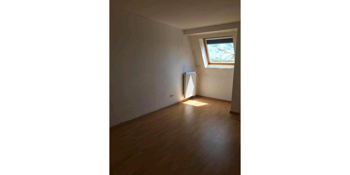 Dachgeschoßwohnung Gelsenkirchen Gelsenkirchen-Mitte - 3 Zimmer, 57 m&sup2;, 470&euro; | Angebot:26621337