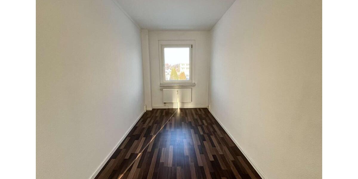 Etagenwohnung Reinsdorf - 6 Zimmer, 112 m&sup2;, 680&euro; | Angebot:24535095