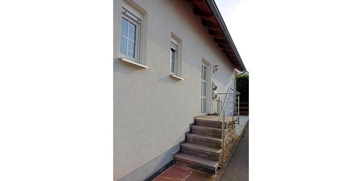 Dachgeschoßwohnung Ronshausen - 3 Zimmer, 75 m&sup2;, 510&euro; | Angebot:25230523