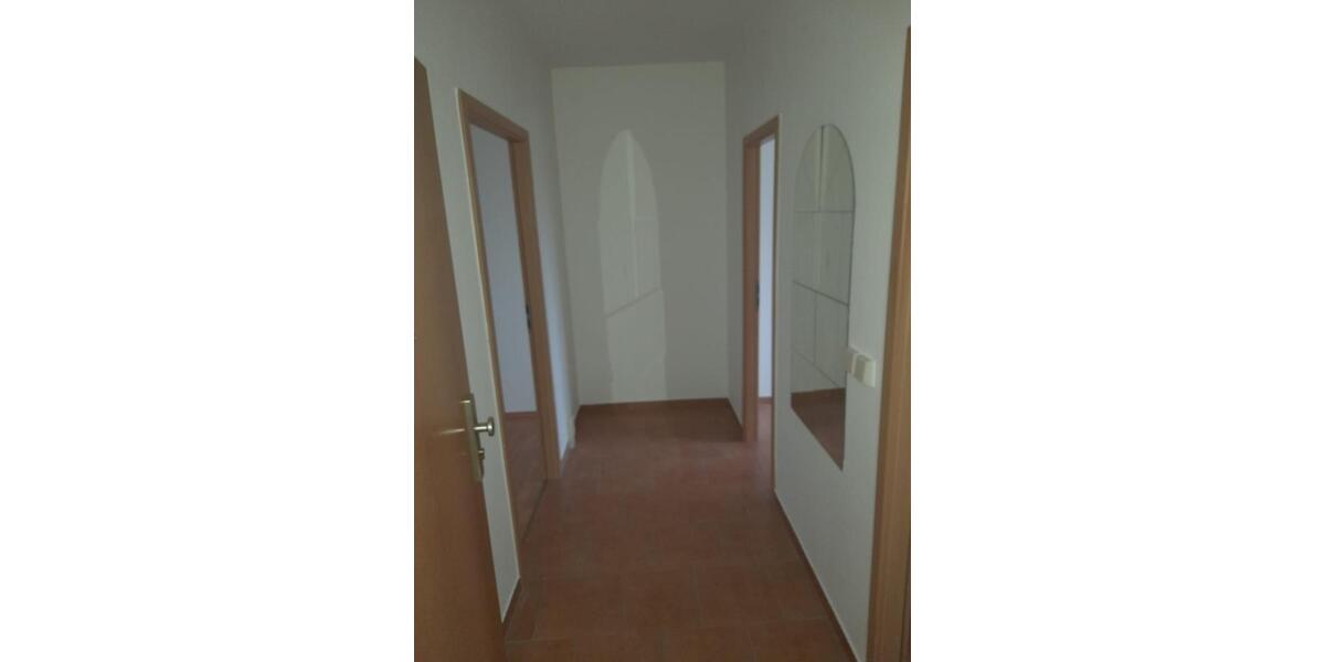 Erdgeschoßwohnung Burg Stargard - 1 Zimmer, 33 m&sup2;, 213&euro; | Angebot:26456350