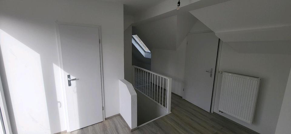 Etagenwohnung Engelskirchen - 4.5 Zimmer, 100 m&sup2;, 1.000&euro; | Angebot:26611643
