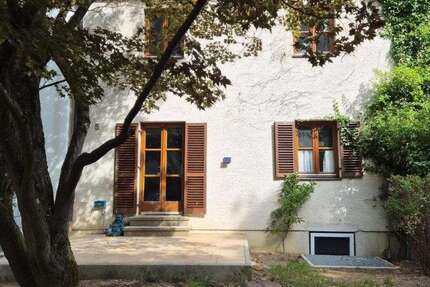 Haus Friedberg - 4 Zimmer, 145 m&sup2;, 1.725&euro; | Angebot:27093013