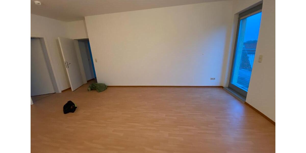 Dachgeschoßwohnung Güstrow - 3 Zimmer, 74 m&sup2;, 850&euro; | Angebot:26184644