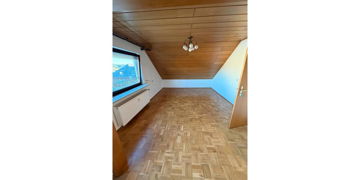 Dachgeschoßwohnung Weilburg - 4 Zimmer, 90 m&sup2;, 780&euro; | Angebot:26623480