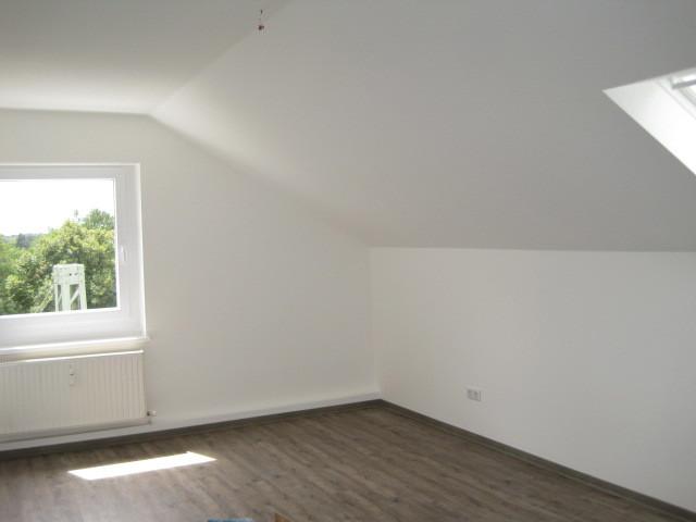 Dachgeschoßwohnung Edingen-Neckarhausen Neu-Edingen - 2 Zimmer, 45 m&sup2;, 565&euro; | Angebot:26684637