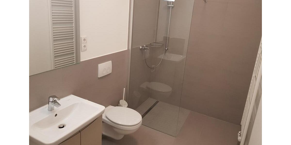 Erdgeschoßwohnung Frankfurt (Oder) - 14 Zimmer, 40 m&sup2;, 450&euro; | Angebot:25641651