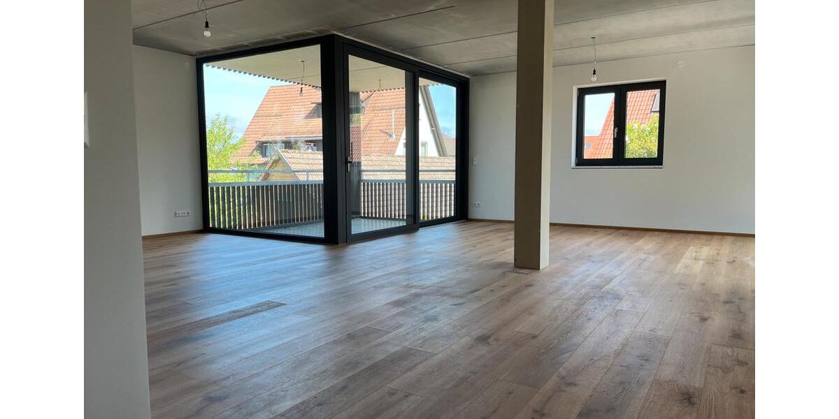 Etagenwohnung Schlier - 2 Zimmer, 100 m&sup2;, 1.400&euro; | Angebot:26639149