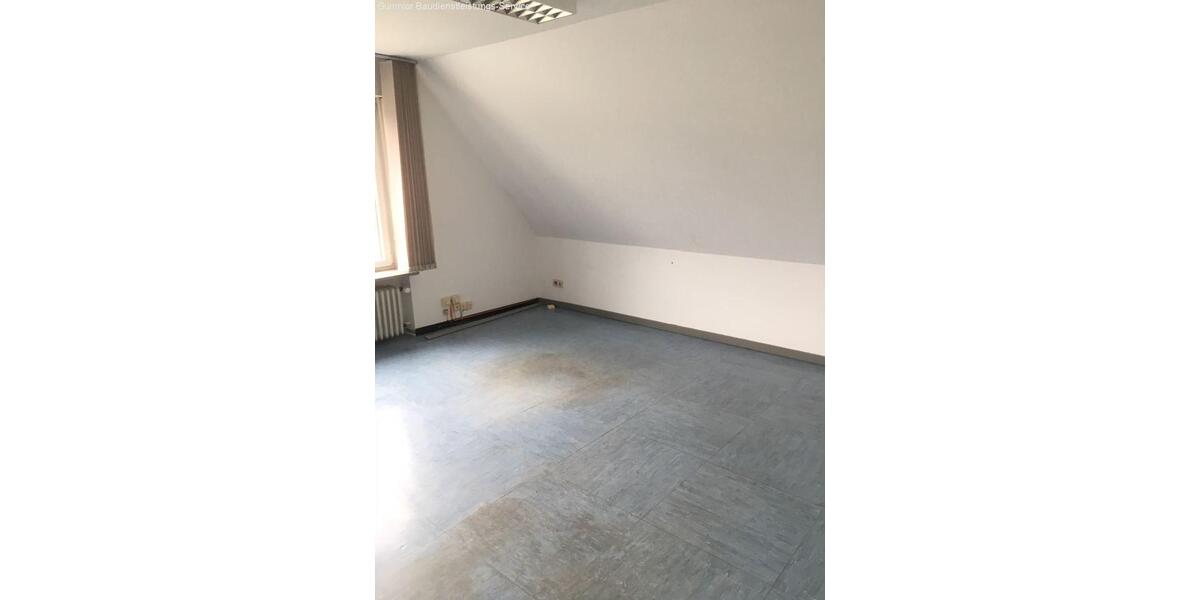 Dachgeschoßwohnung Neustadt an der Waldnaab - 2 Zimmer, 54 m&sup2;, 450&euro; | Angebot:26232823