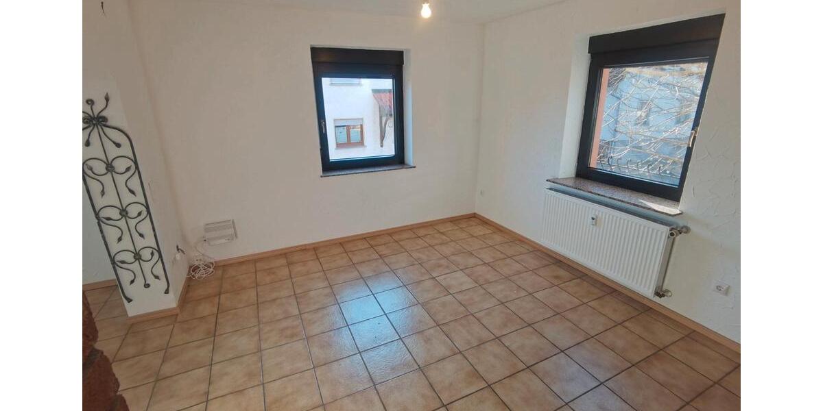 Etagenwohnung Johannesberg - 2.5 Zimmer, 84 m&sup2;, 690&euro; | Angebot:26413687