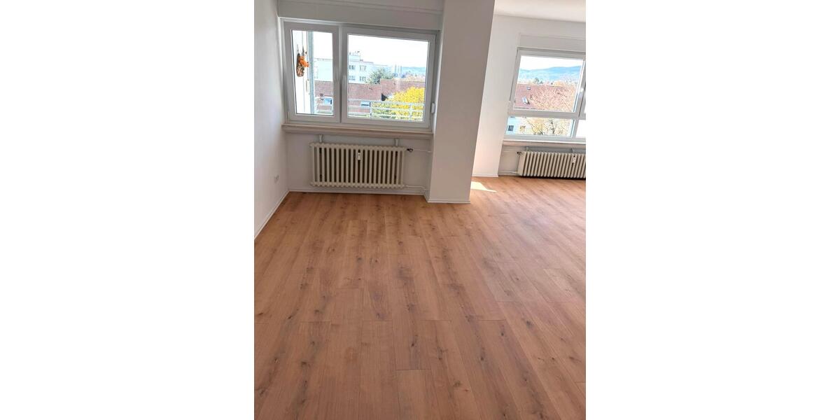 Etagenwohnung Steinbach (Taunus) - 4 Zimmer, 94 m&sup2;, 1.450&euro; | Angebot:25875044