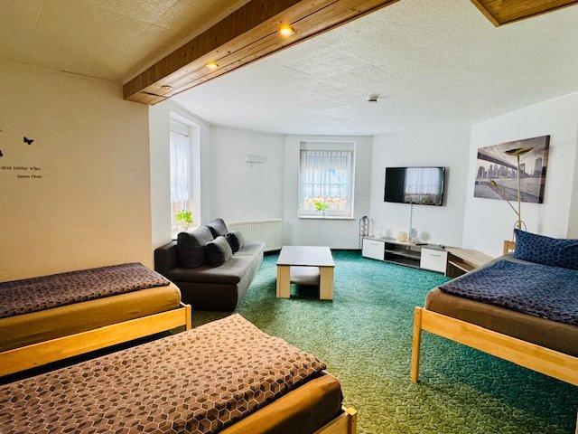 Wohnen auf Zeit Eisenhüttenstadt - 3 Zimmer, 75 m&sup2;, 18&euro; | Angebot:26366307