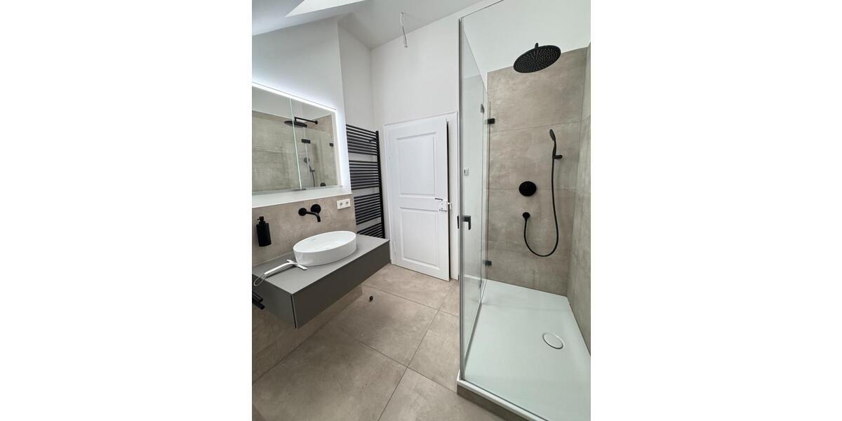 Einfamilienhaus Eltville am Rhein - 10 Zimmer, 246 m&sup2;, 3.290&euro; | Angebot:19400577