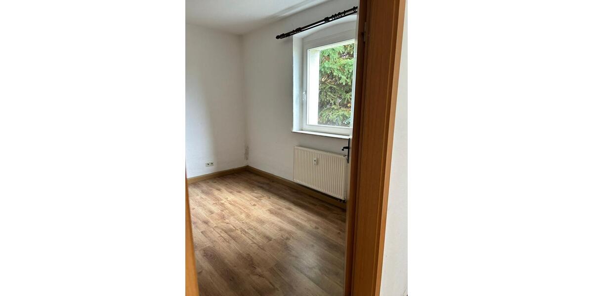 Erdgeschoßwohnung Lauchhammer - 3 Zimmer, 63 m&sup2;, 335&euro; | Angebot:20617176
