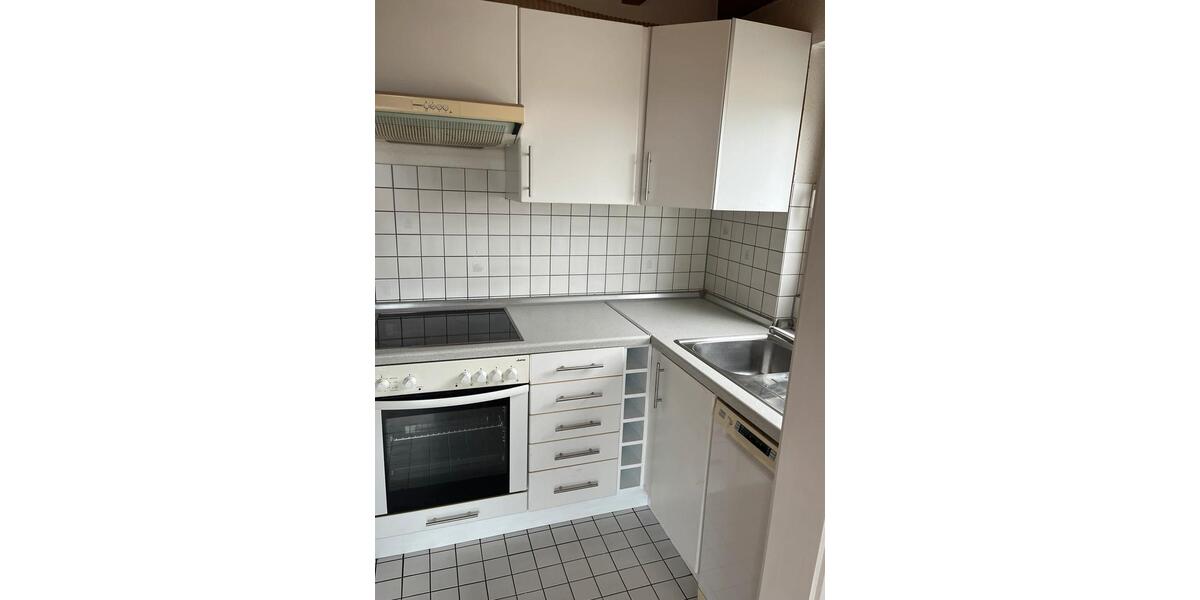 Dachgeschoßwohnung Böblingen - 2.5 Zimmer, 50 m&sup2;, 895&euro; | Angebot:24622406