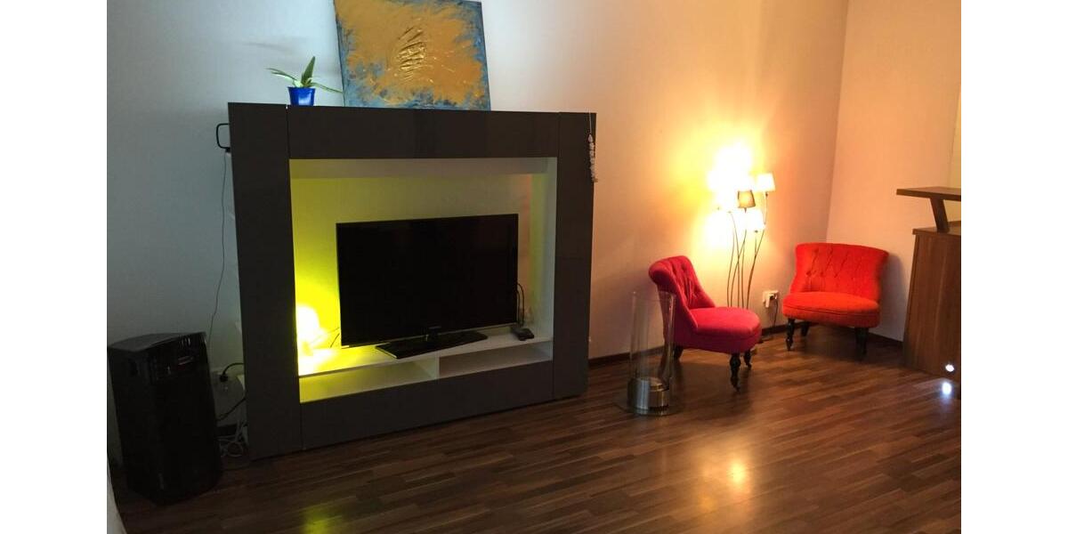 Etagenwohnung Neuss - 2 Zimmer, 65 m&sup2;, 780&euro; | Angebot:26459559