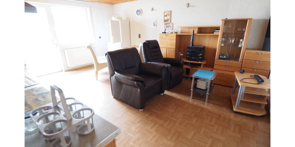 Großzügiges Einfamilienhaus mit Einliegerwohnung - perfekt für Familie oder Wohnen & Arbeiten 7 zimmer