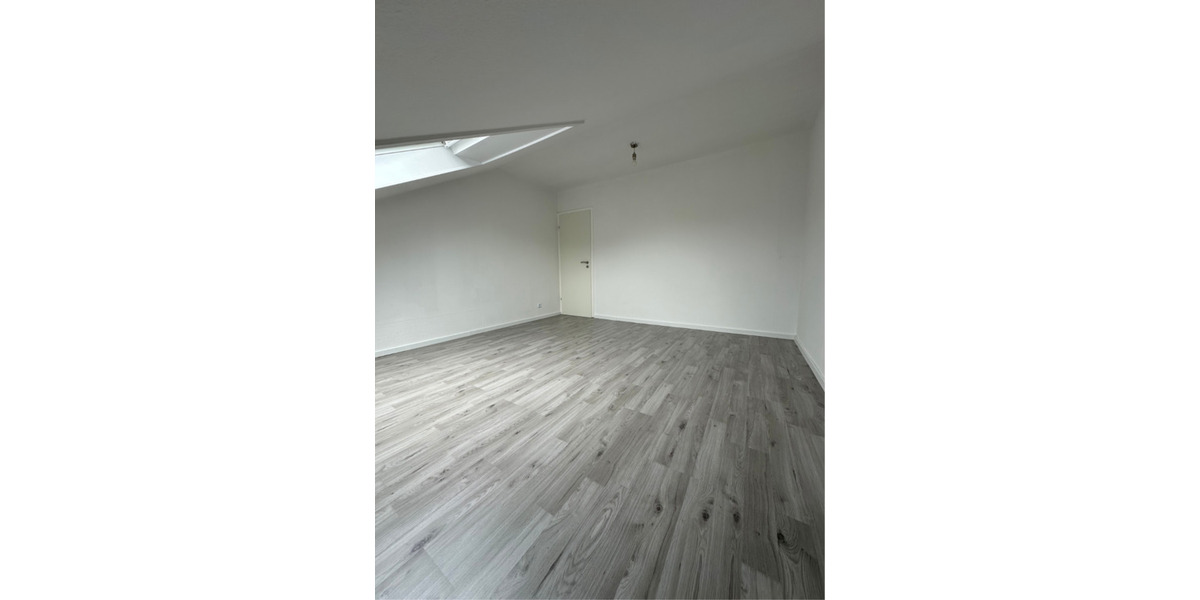 Dachgeschoßwohnung Rastatt - 2 Zimmer, 53 m&sup2;, 900&euro; | Angebot:25917313