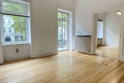 Wohnung Wiesbaden Südost - 4 Zimmer, 108 m&sup2;, 1.200&euro; | Angebot:27022357