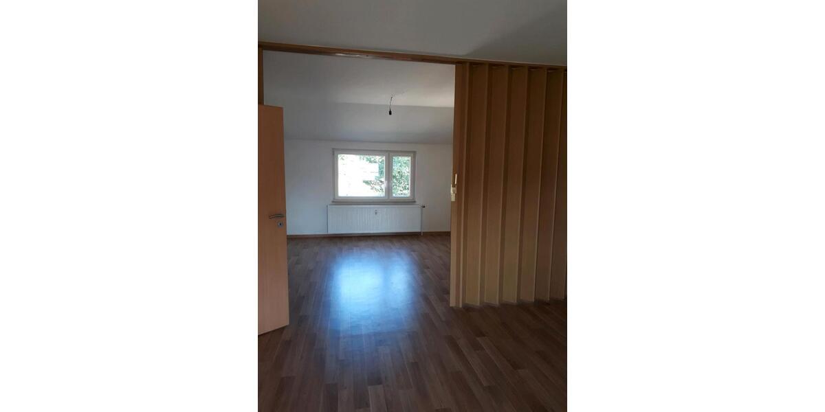 Etagenwohnung Barwedel - 3 Zimmer, 82 m&sup2;, 680&euro; | Angebot:26217279