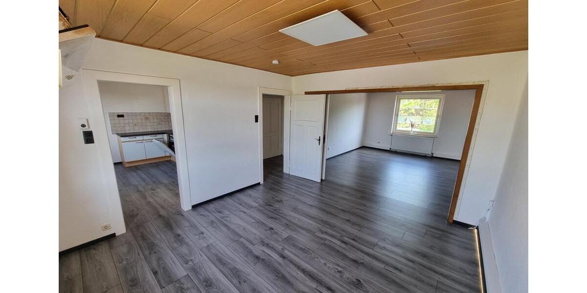 Etagenwohnung Warburg - 3 Zimmer, 80 m&sup2;, 600&euro; | Angebot:25396344