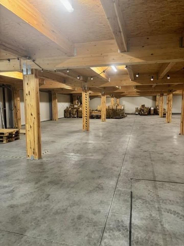 Gewerbehalle zu vermieten