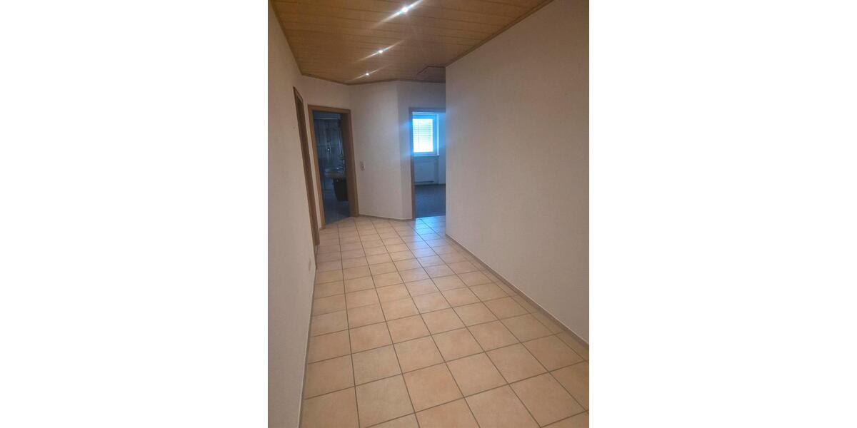 Etagenwohnung Finningen - 4 Zimmer, 90 m&sup2;, 920&euro; | Angebot:26439408