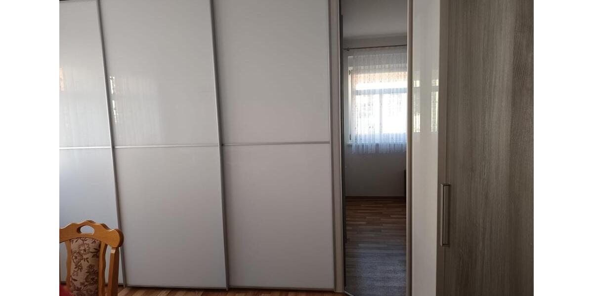 Erdgeschoßwohnung Querfurt - 3 Zimmer, 81 m&sup2;, 650&euro; | Angebot:26489368