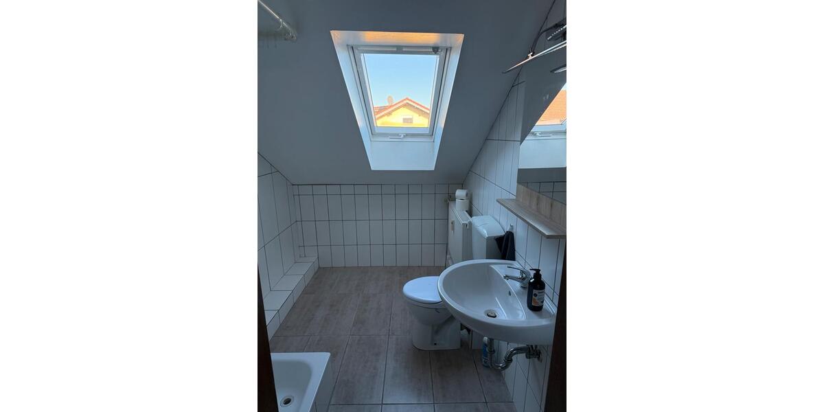 Dachgeschoßwohnung Siegelsbach - 4 Zimmer, 66 m&sup2;, 1.050&euro; | Angebot:26129774