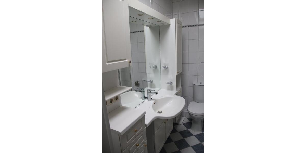 Dachgeschoßwohnung Rostock Hansaviertel - 2 Zimmer, 70 m&sup2;, 840&euro; | Angebot:26545900