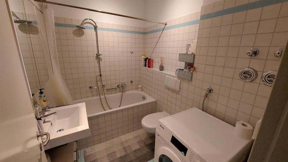 Dachgeschoßwohnung Isen - 3 Zimmer, 68 m&sup2;, 800&euro; | Angebot:25636493