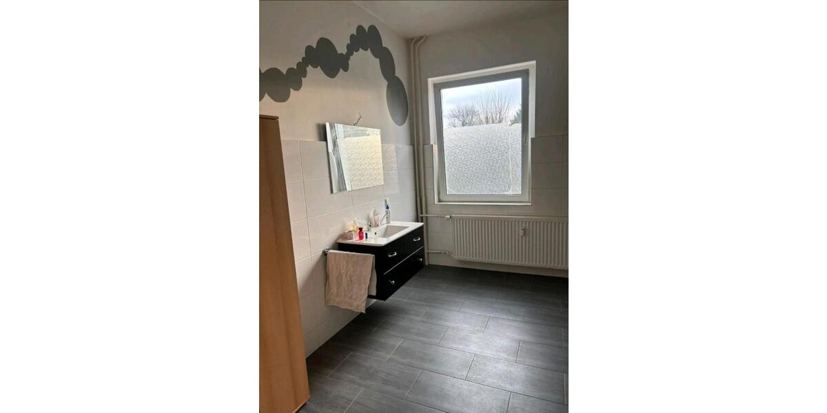 Hochparterre Holzminden - 5 Zimmer, 160 m&sup2;, 1.000&euro; | Angebot:25221767