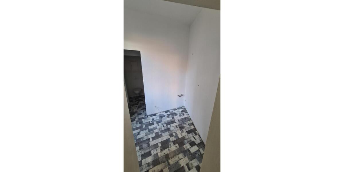 Erdgeschoßwohnung Weißenfels - 1 Zimmer, 25 m&sup2;, 200&euro; | Angebot:24474130