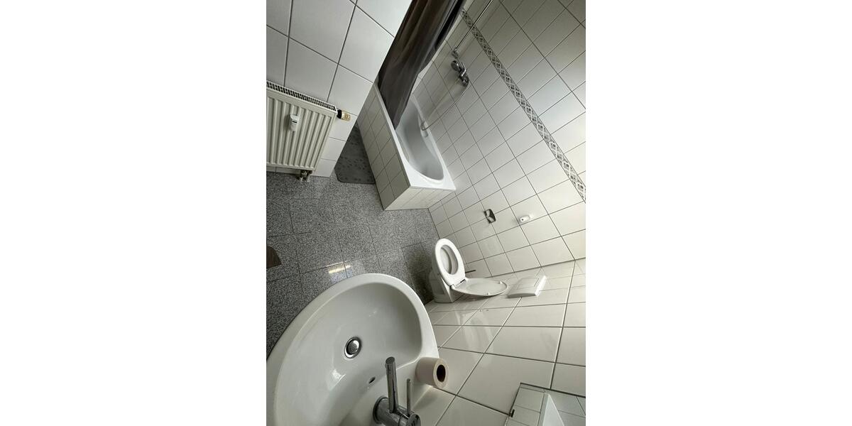 Mit Terrasse-helle, teilmöblierte 2,5-Zimmer Wohnung zu vermieten 2.5 zimmer