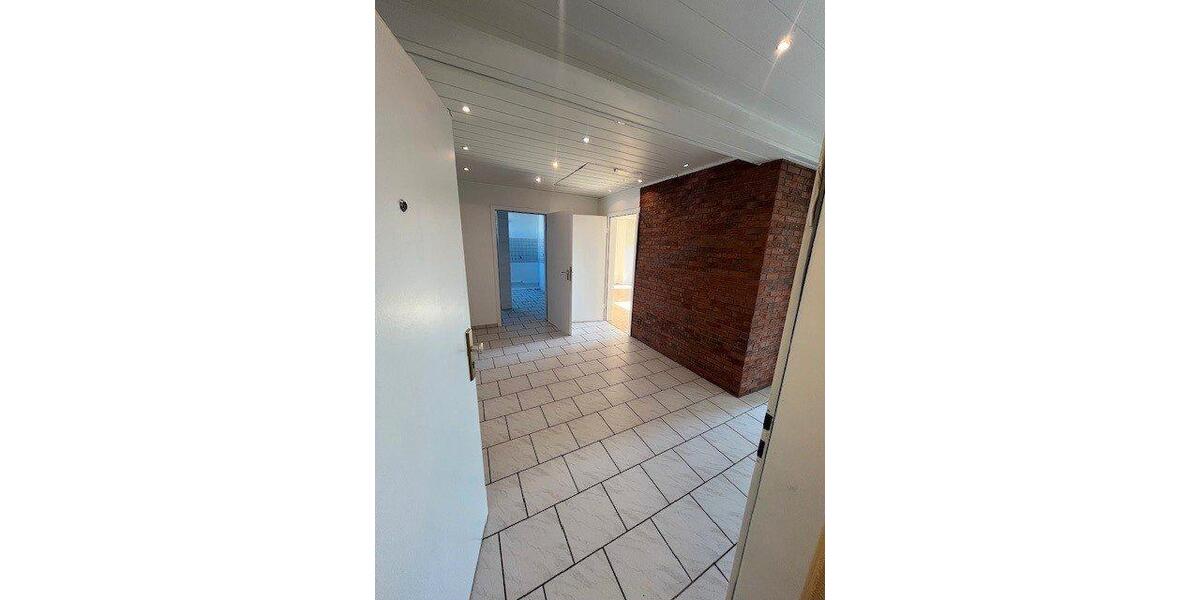 Etagenwohnung Wolfenbüttel - 3.5 Zimmer, 139 m&sup2;, 695&euro; | Angebot:26578305