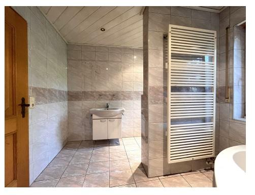 Erdgeschoßwohnung Markt Erlbach - 4 Zimmer, 82 m&sup2;, 950&euro; | Angebot:26398514