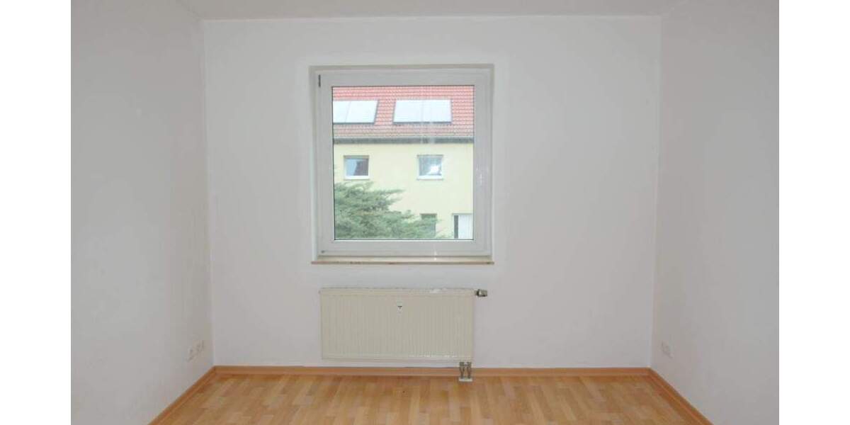Ruhige 3-Zimmer-Wohnung mit Terrasse, separater Küche und Laminatboden am Rande von Königsbrück 3 zimmer