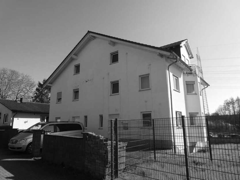 Haus zum Mieten in Linden 2.500 € 211 m²
