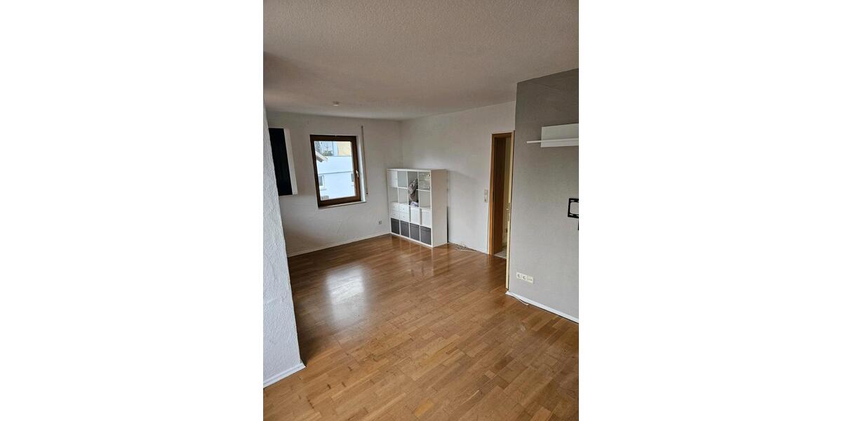 Etagenwohnung Mössingen - 2 Zimmer, 53 m&sup2;, 900&euro; | Angebot:25231302
