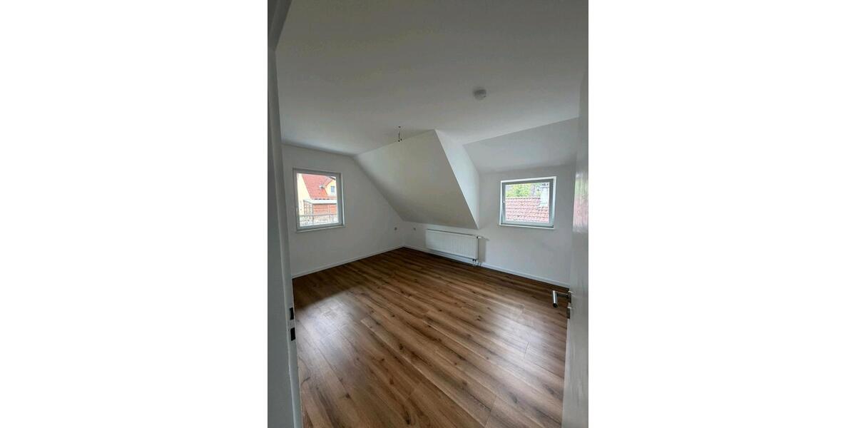 Dachgeschoßwohnung Kappelrodeck - 3 Zimmer, 78 m&sup2;, 1.300&euro; | Angebot:26438207