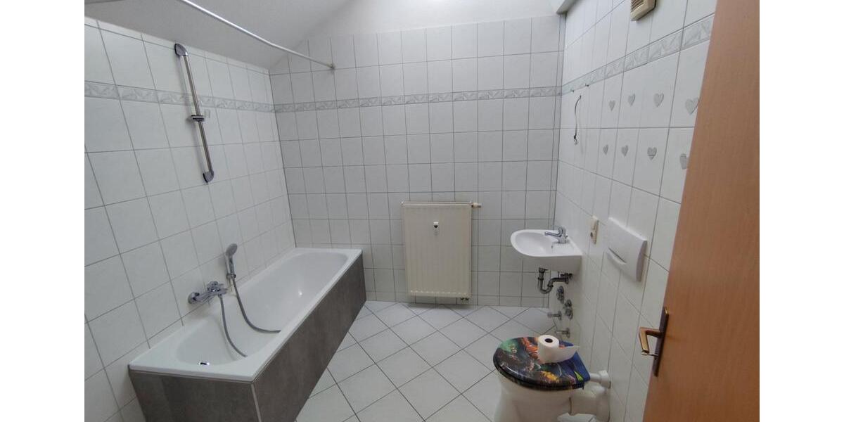 Dachgeschoßwohnung Neustadt an der Orla - 3 Zimmer, 69 m&sup2;, 470&euro; | Angebot:26530787