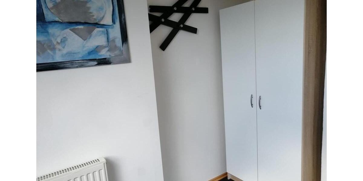 Wohnen auf Zeit Weidenbach - 5 Zimmer, 200 m&sup2;, 300&euro; | Angebot:24695668