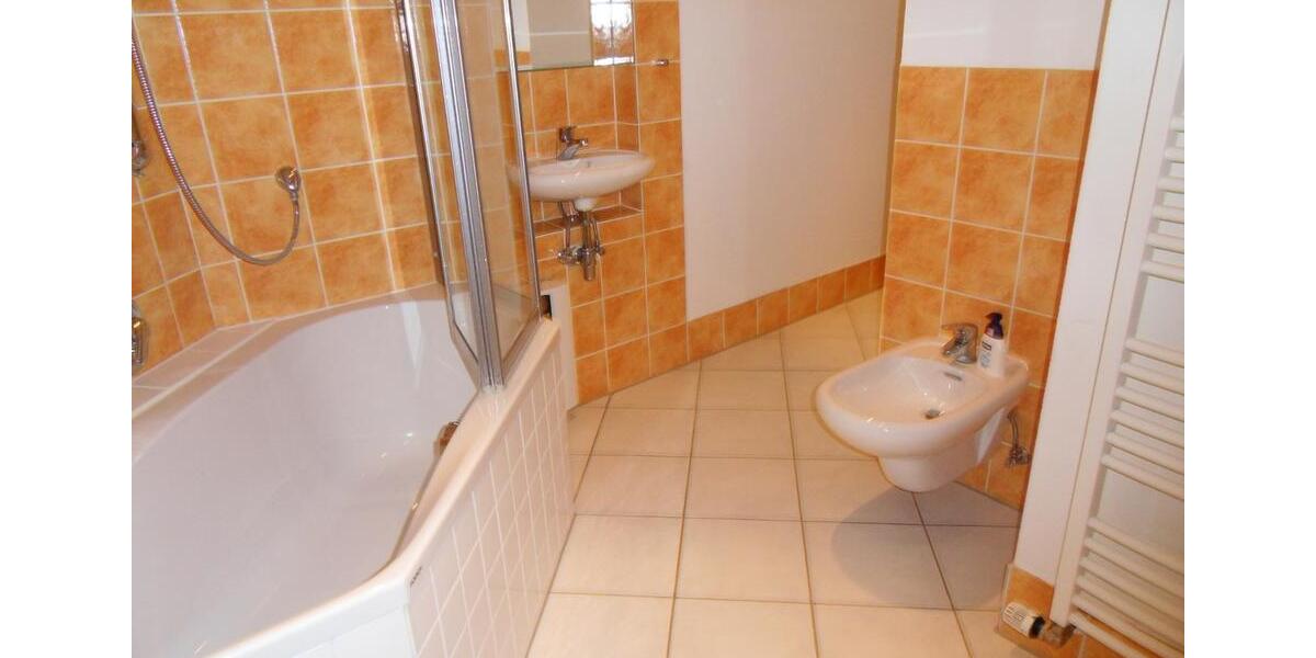 Etagenwohnung Bad Pyrmont - 3 Zimmer, 142 m&sup2;, 1.032&euro; | Angebot:23565405