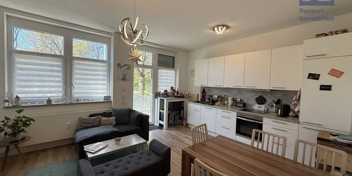 Etagenwohnung Würzburg Altstadt - 3 Zimmer, 102 m&sup2;, 1.000&euro; | Angebot:26092336