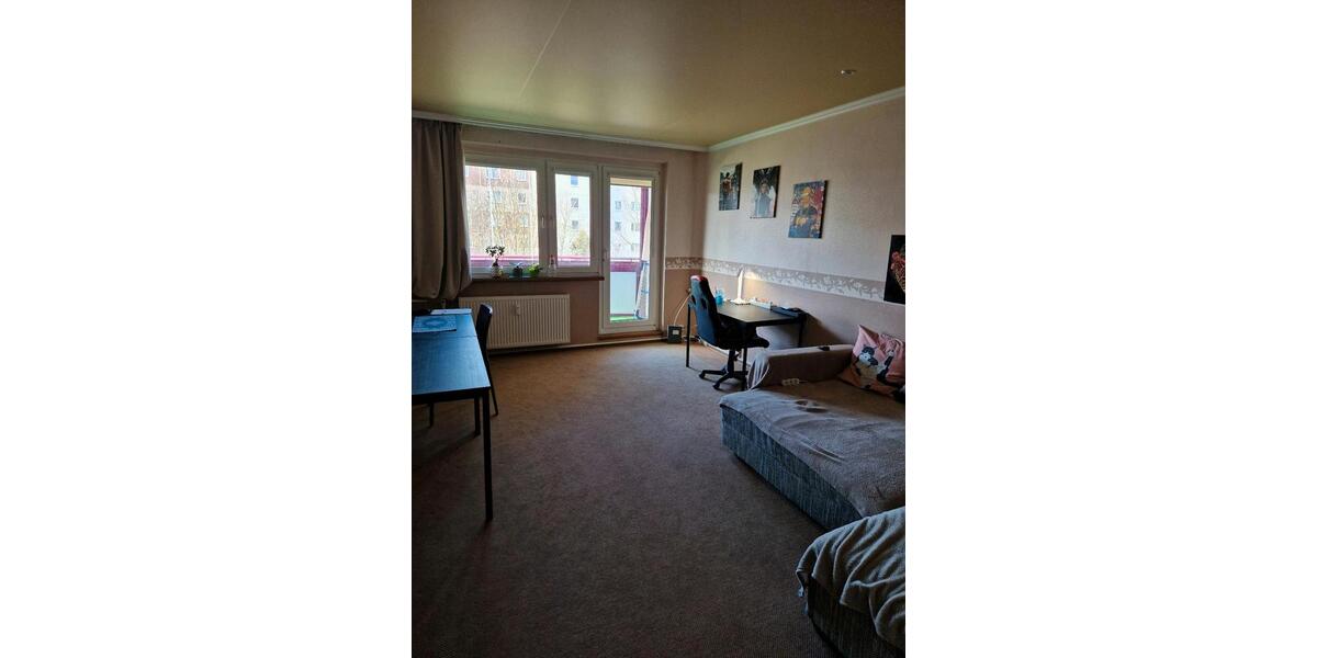 Etagenwohnung Sömmerda - 3 Zimmer, 80 m&sup2;, 870&euro; | Angebot:25904177