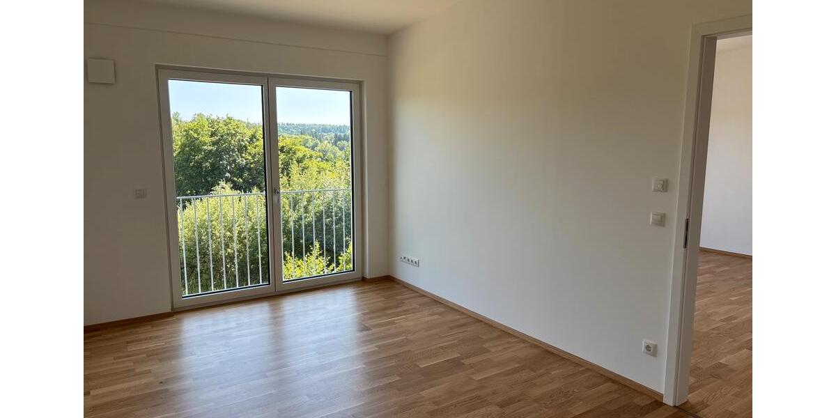 Dachgeschoßwohnung Tiefenbach - 2 Zimmer, 83 m&sup2;, 835&euro; | Angebot:26446476