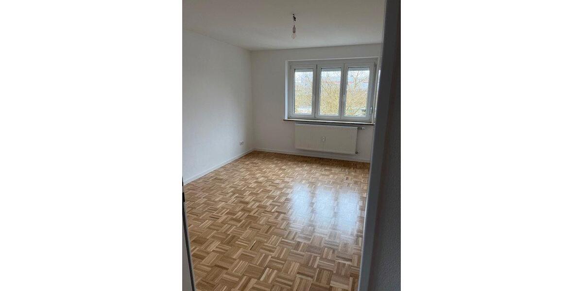 Etagenwohnung Regensburg Das Dörnberg - 4 Zimmer, 102 m&sup2;, 1.390&euro; | Angebot:26249079